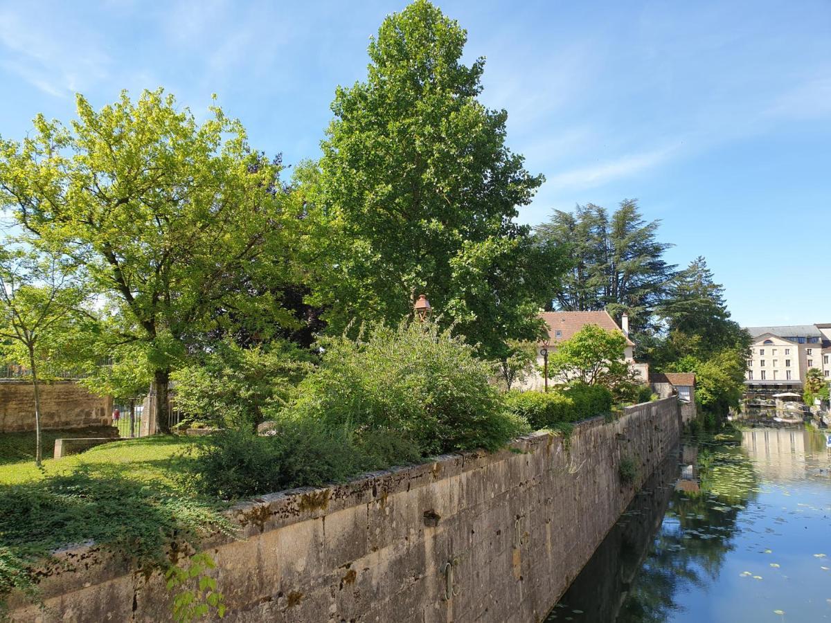 Le Matin Calme - Charme Ancien - Vue Canal Apartment Dole Exterior photo