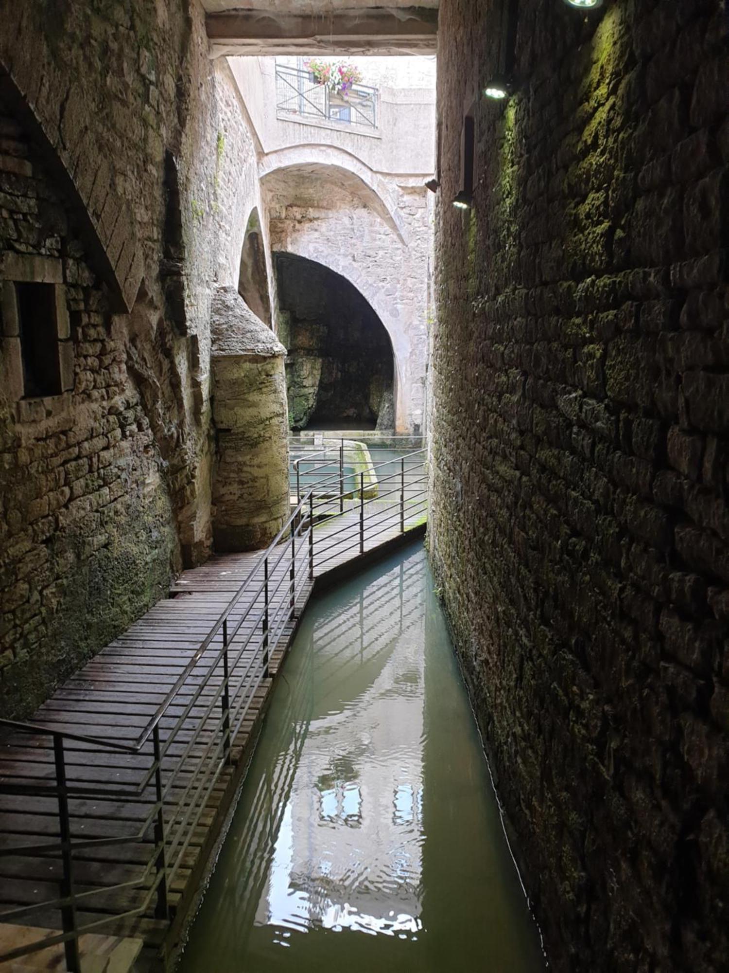 Le Matin Calme - Charme Ancien - Vue Canal Apartment Dole Exterior photo